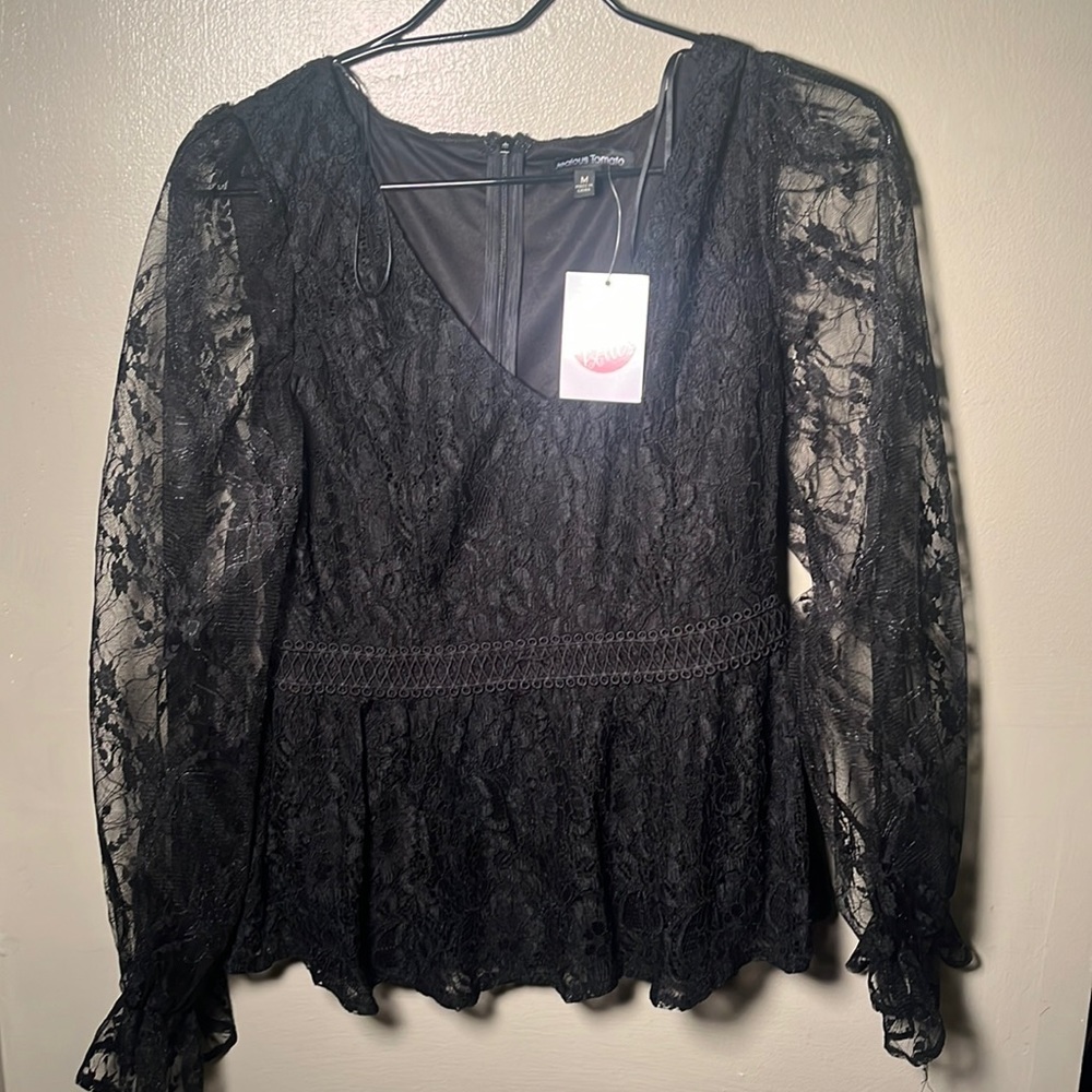NWT Jealous Tomato black lace top with a gather at the waist with trim Size M